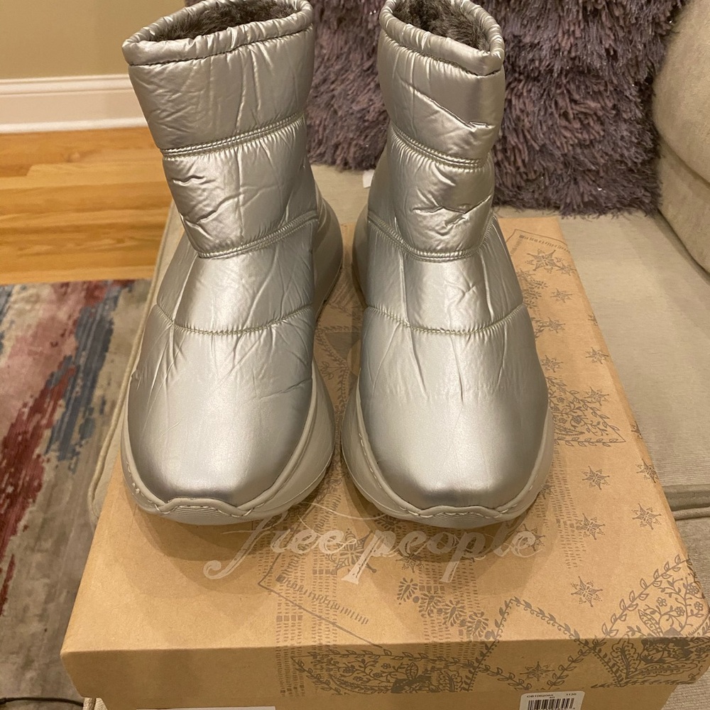 Free People Snow To Surf Boot (Women’s)